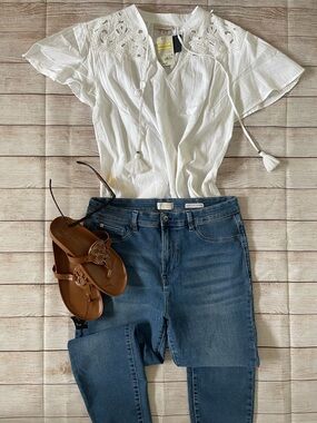 White Embroidered Tassel V-Neck Blouse